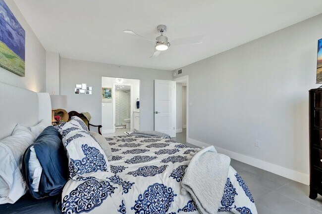 Building Photo - 3912 S Ocean Blvd