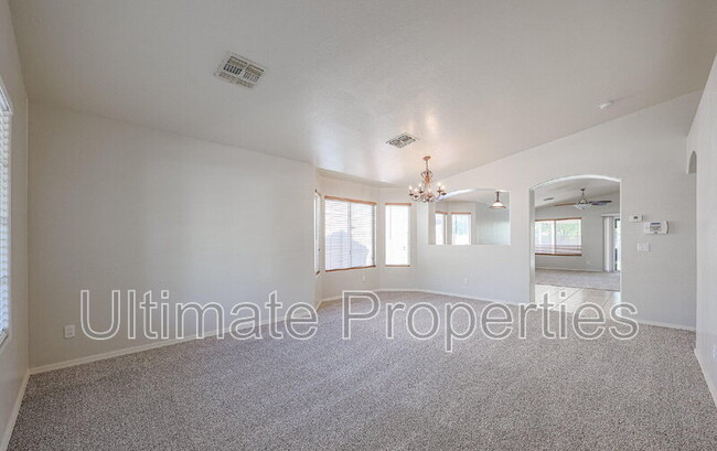 Building Photo - 11698 N 153rd Ave