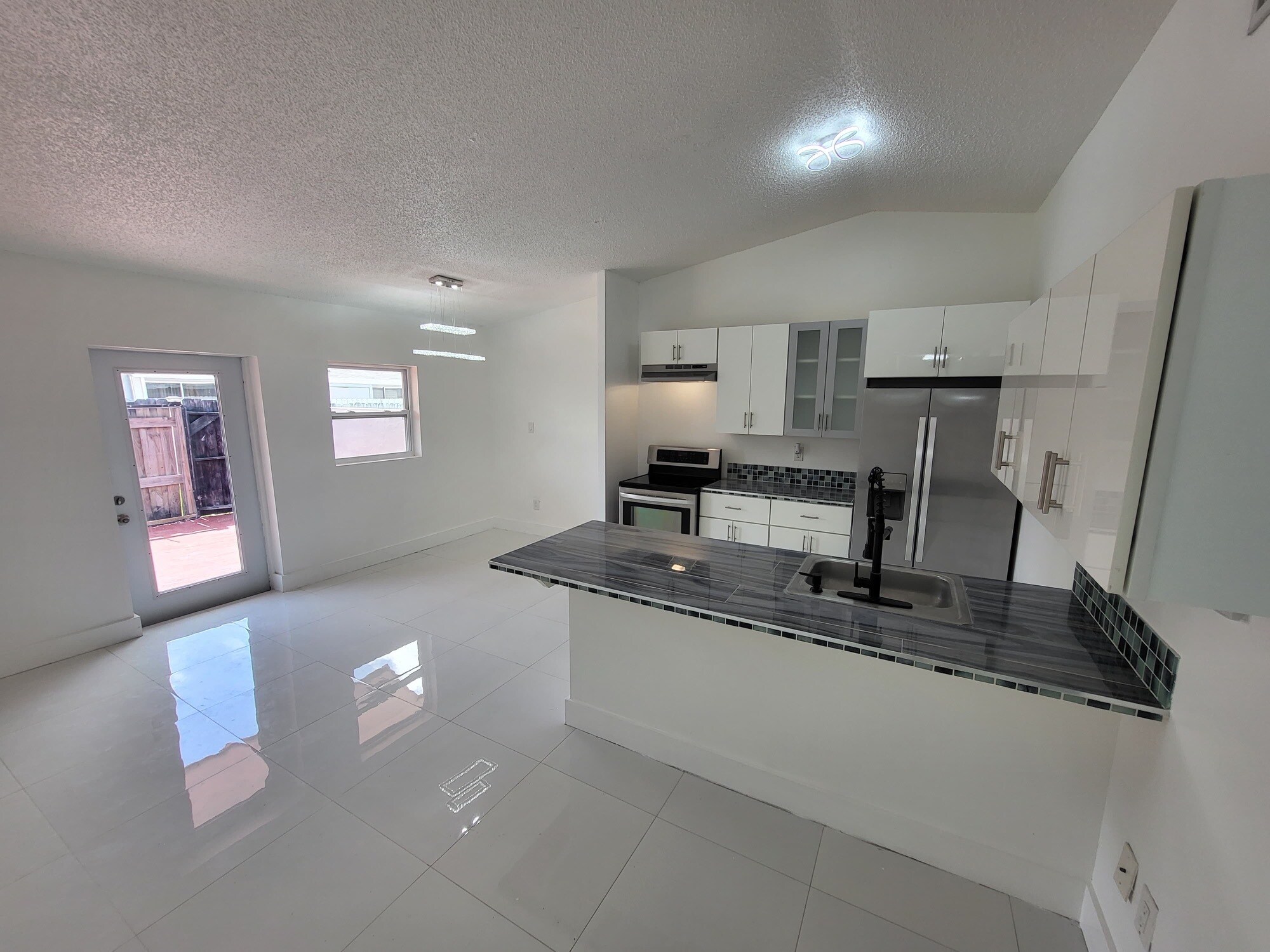 Building Photo - 10345 SW 209th Ln