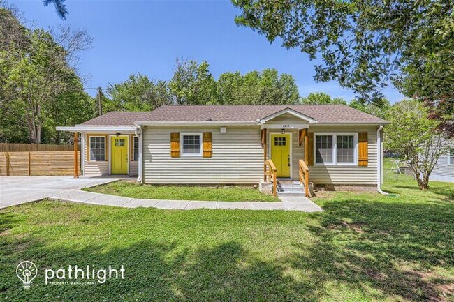 Primary Photo - 2210 Weddington Road, Matthews, NC, 28105