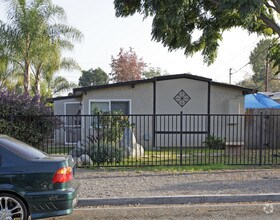 Building Photo - West 11th Avenue Apartment Homes