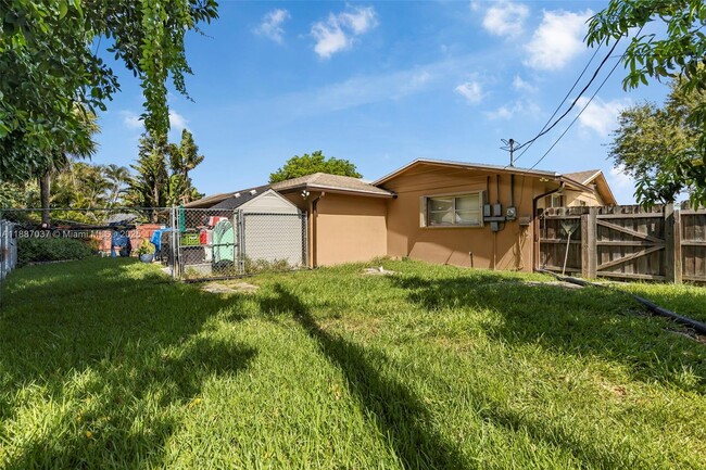 Building Photo - 5070 Ponderosa Ln