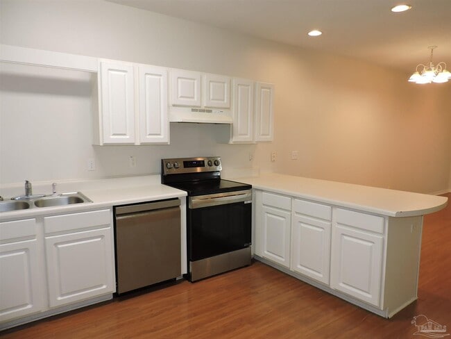 Building Photo - 7101 Joy St