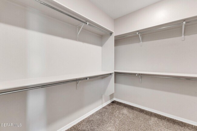 Building Photo - 1644 Folkstone St