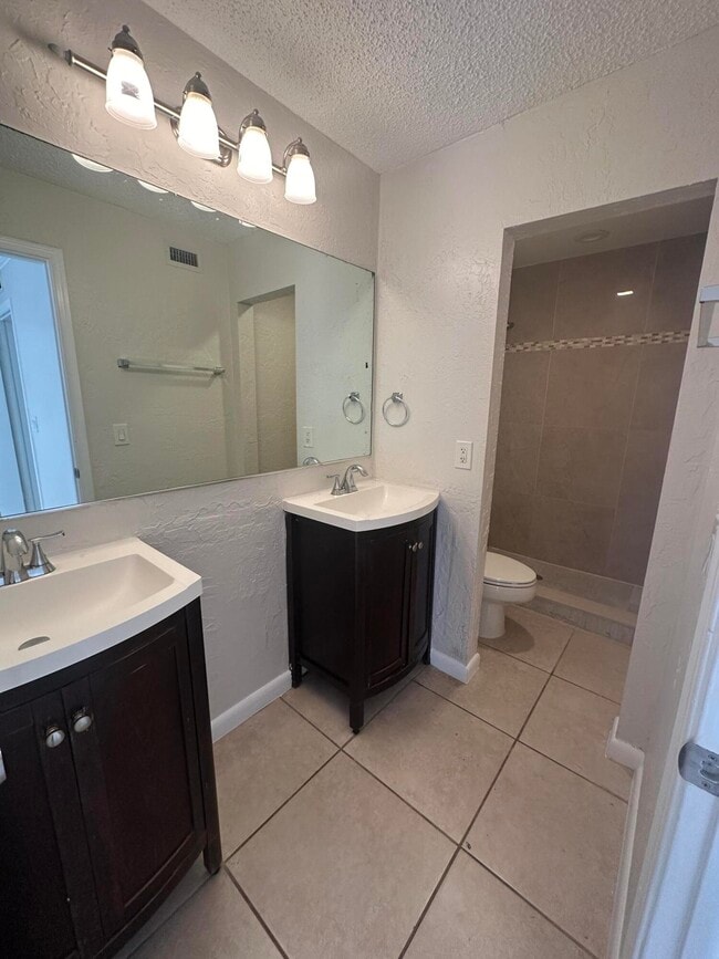 Building Photo - 1827 N Congress Ave