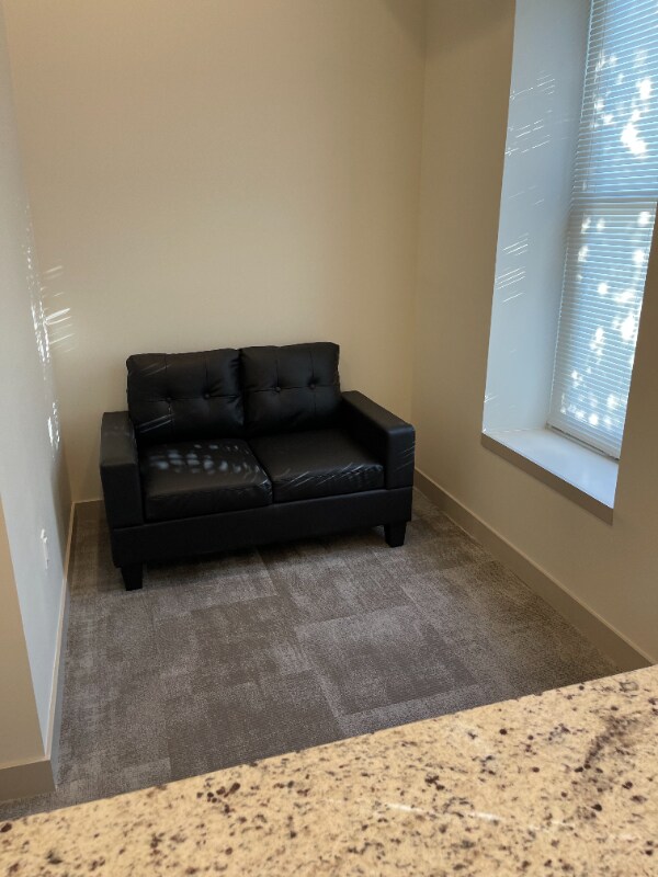 Building Photo - 1417 W9th St