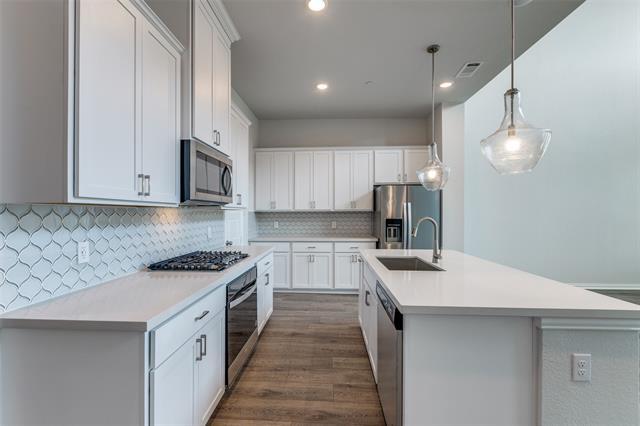 Building Photo - 8295 Challenger Ln