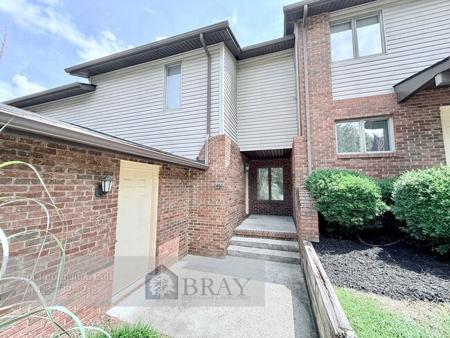 Building Photo - 411 Parkridge Dr