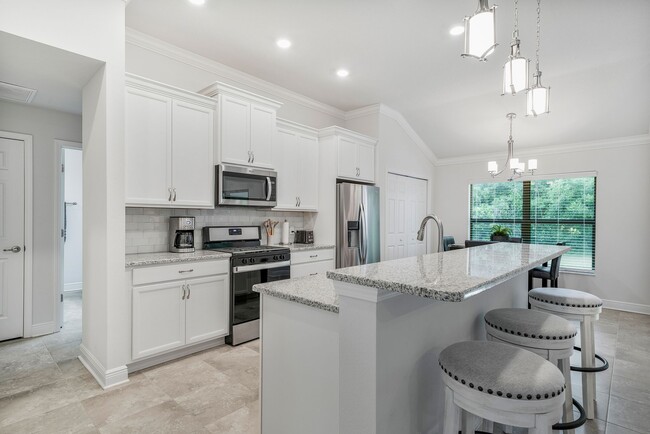 Building Photo - 2481 N Brentwood Cir