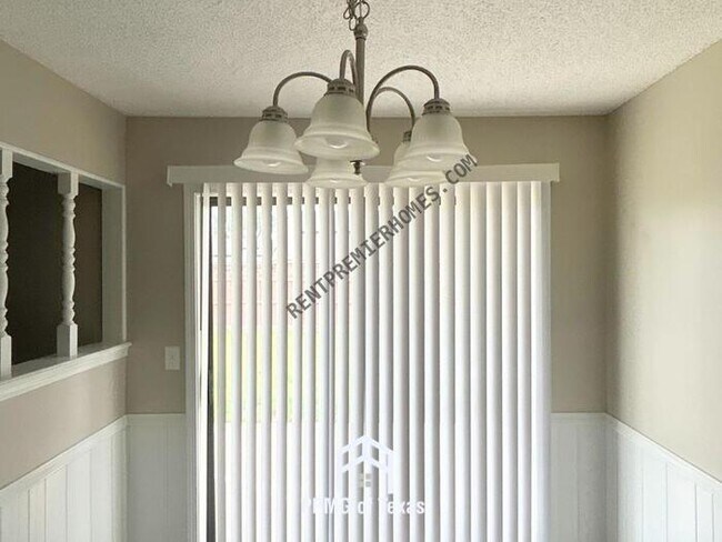 Building Photo - 4900 Barbados Ave