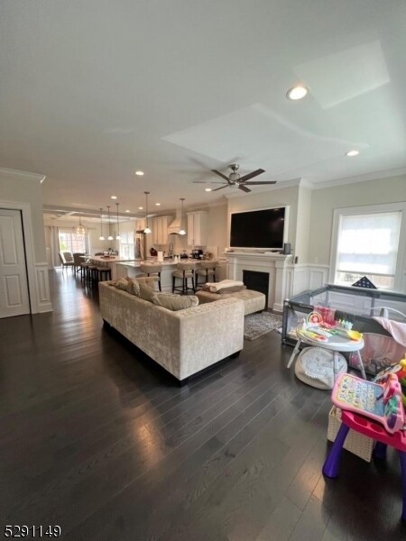 Building Photo - 74 River St