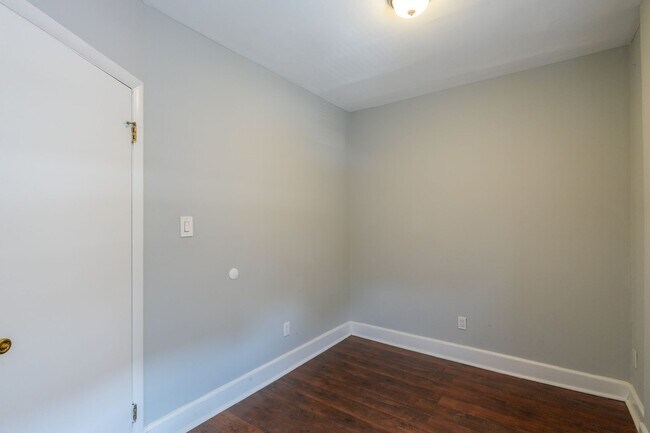 Building Photo - 7401 Andrews Ave