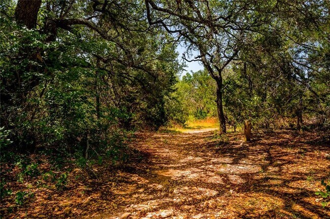 Building Photo - 16121 Golden Top Dr