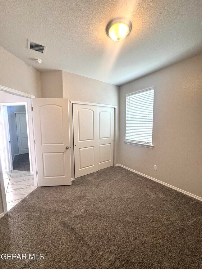 Building Photo - 15129 Resolve Dr