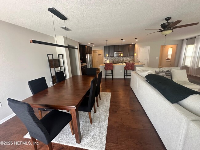 Building Photo - 9567 Abby Glen Cir