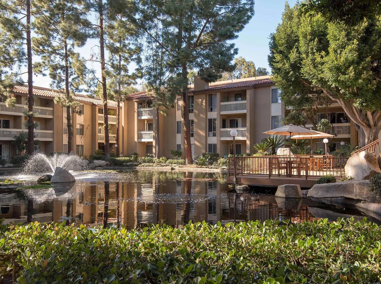 Building Photo - 1855 Diamond St