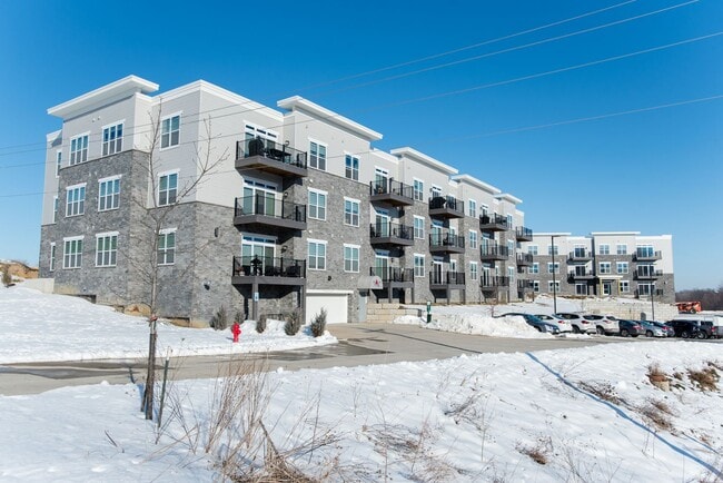 Primary Photo - Spacious 2-Bedroom/2-Bath on second floor,...
