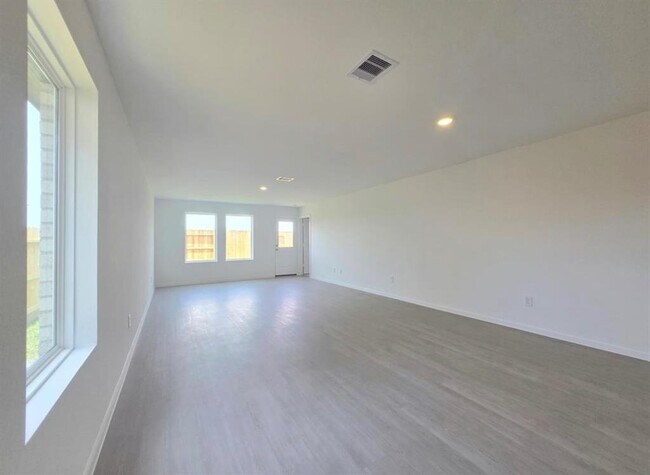 Building Photo - 28818 Texas Sparrow Ln