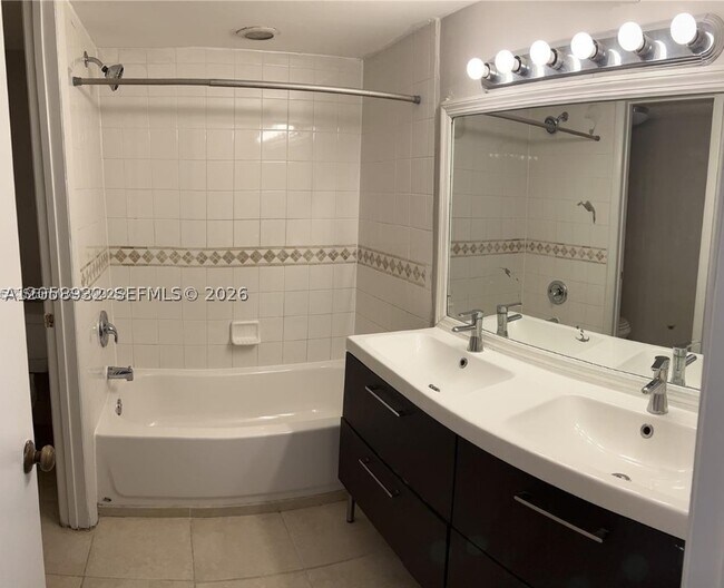 Building Photo - 1149 Independence Dr