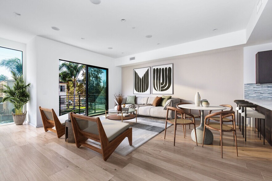 Building Photo - 2015 S Redondo Blvd