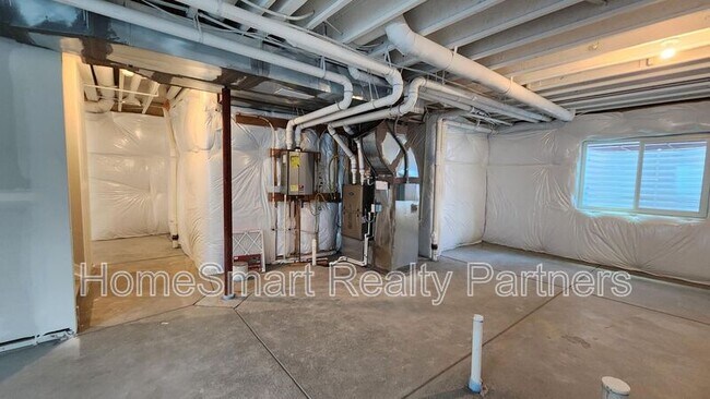 Building Photo - 340 Fox Ln