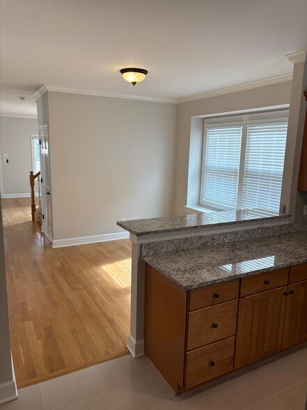 Building Photo - 126 1st Ave NW