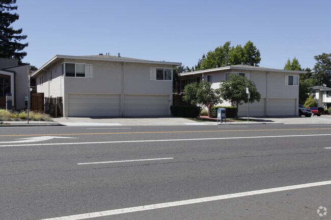 Building Photo - Bel Air Apartments