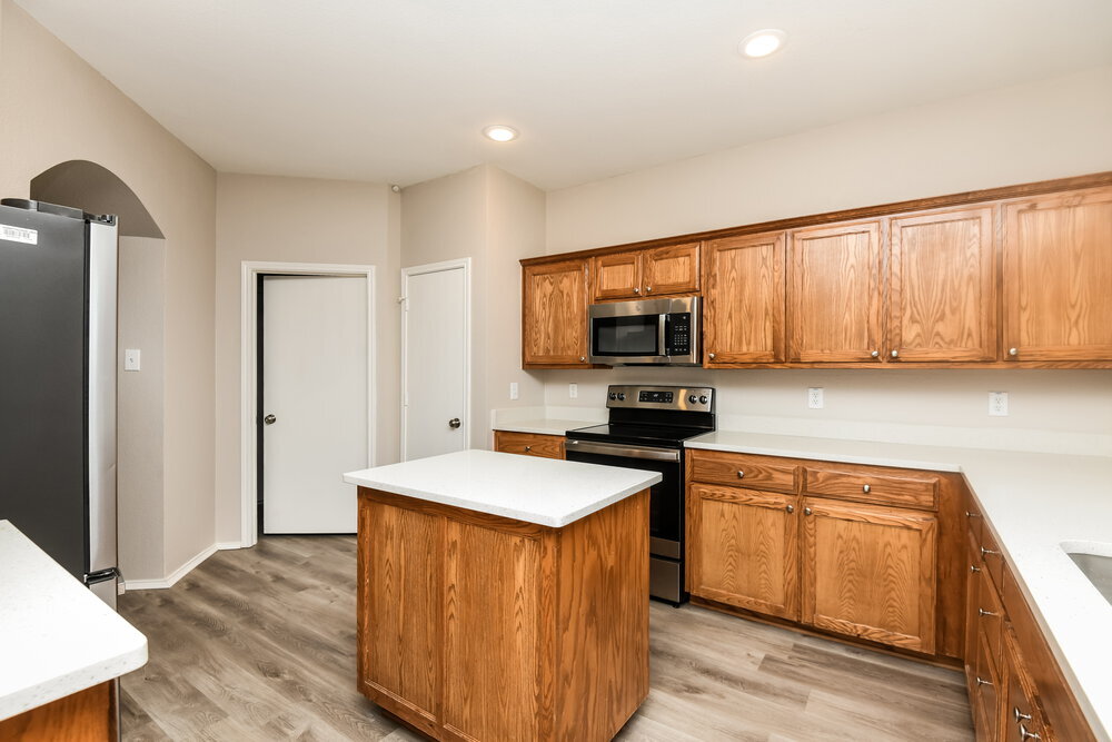 Building Photo - 9909 Amaryllis Ln