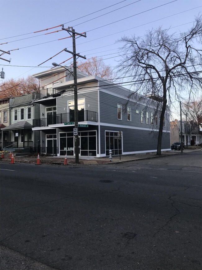 Building Photo - 2100 E Cary St