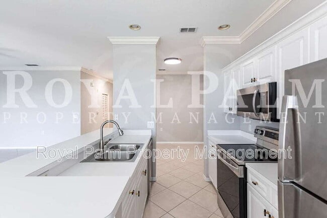 Building Photo - 8550 Kingbird Loop