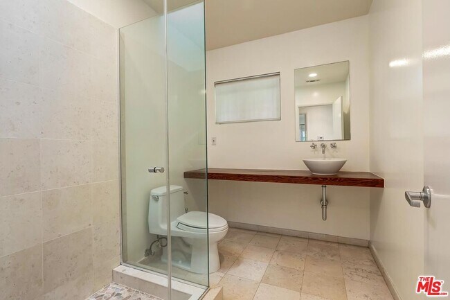 Building Photo - 7586 Woodrow Wilson Dr