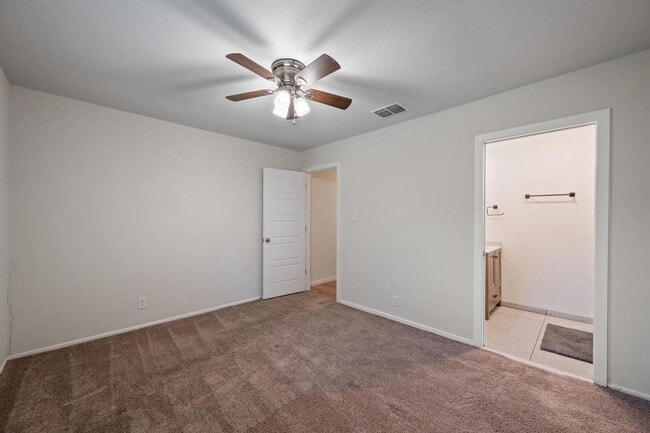 Building Photo - 6305 Clubway Ln