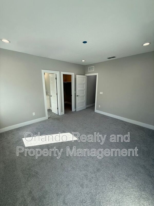 Building Photo - 521 Peachtree Rd