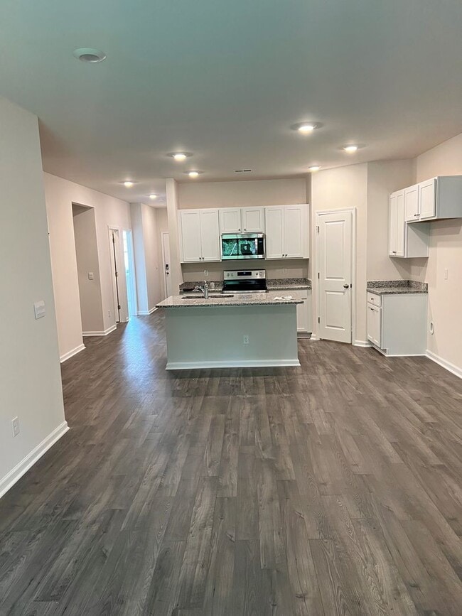 Building Photo - 23 Vineyard Pl