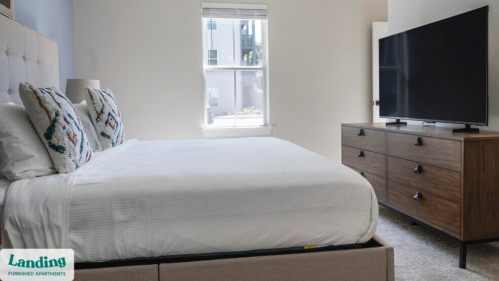 Building Photo - 1000 Forestview Dr