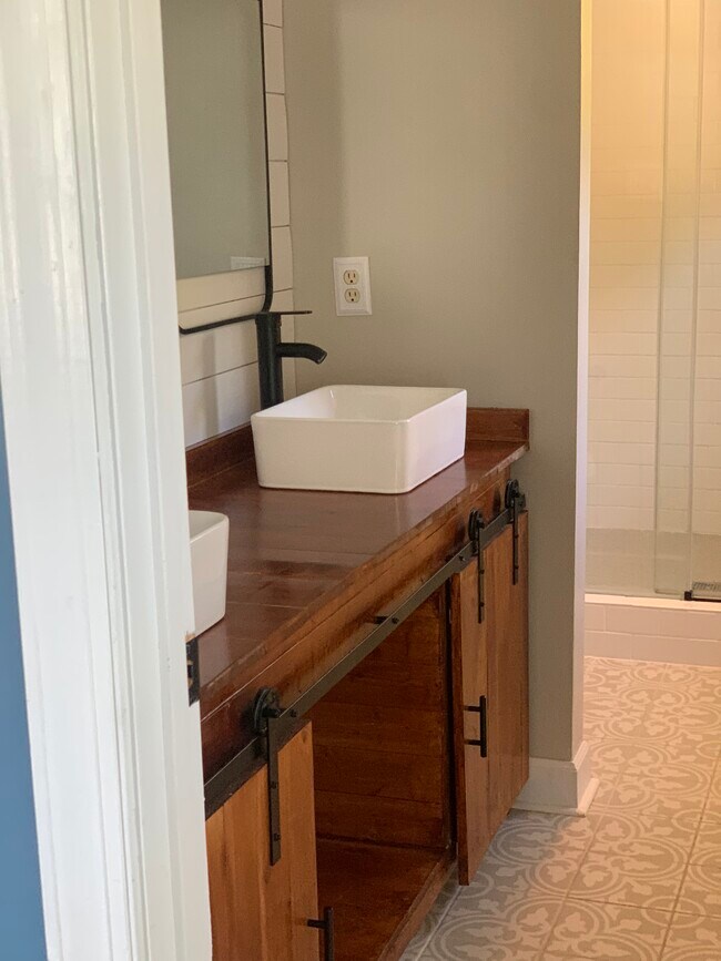 Building Photo - 15012 State Hwy 96