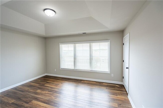 Building Photo - 3657 Princeton Ave