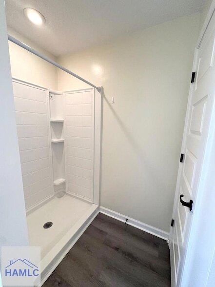 Building Photo - 60 Creekside Dr N West