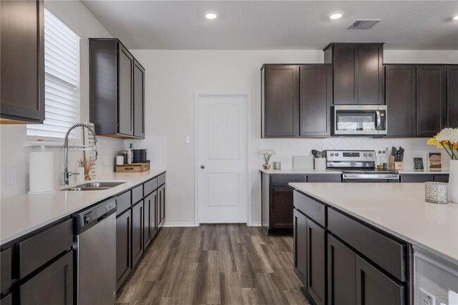 Building Photo - 14104 Honey Gem Dr