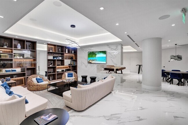 Building Photo - 1000 E Island Blvd