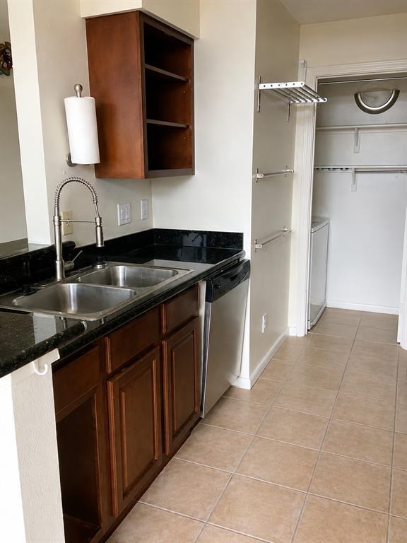 Building Photo - 6000 Shepherd Mountain Cove