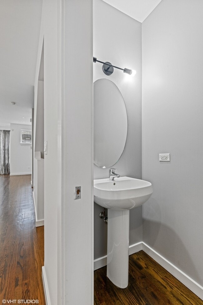 Building Photo - 18 S Aberdeen St