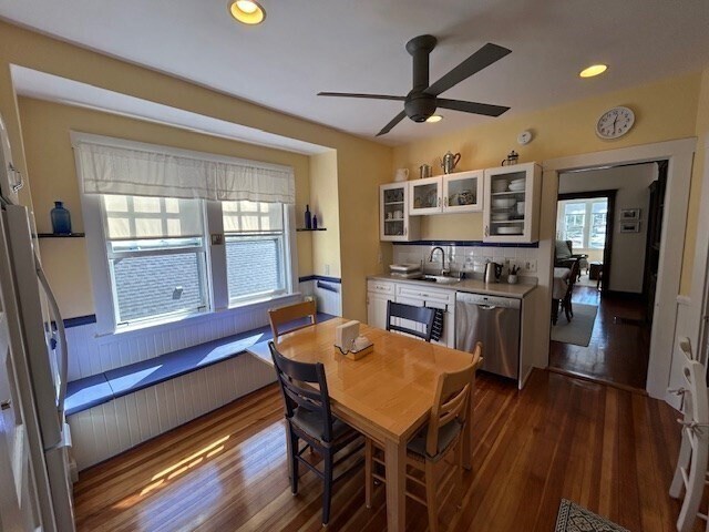 Building Photo - 274 Poplar St