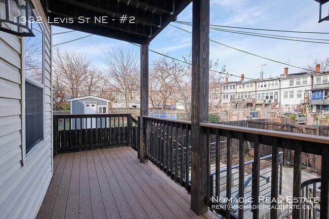 Building Photo - 1332 Levis St NE