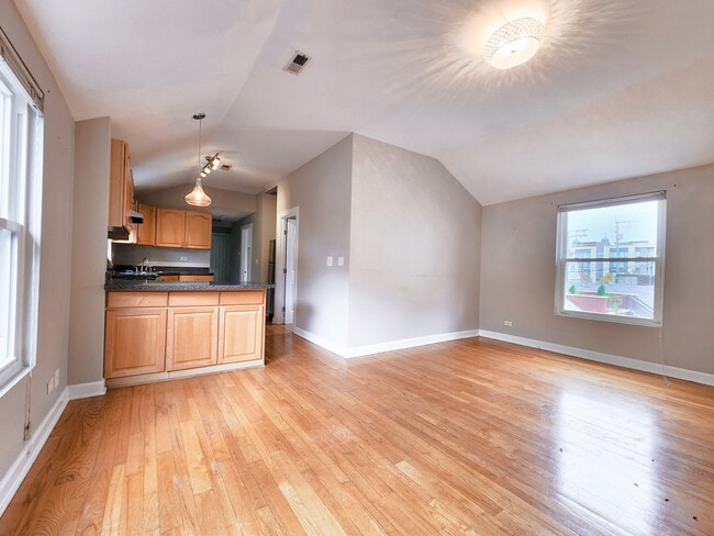 Building Photo - 1634 W Huron St