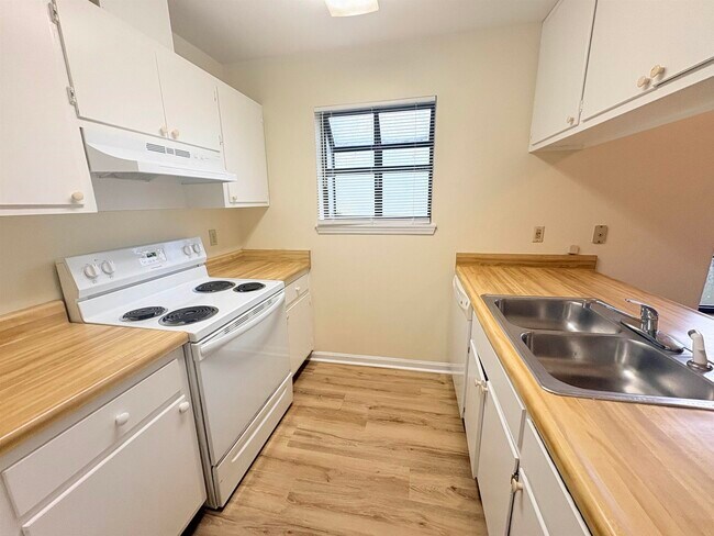 Building Photo - 3417 Sedona Loop
