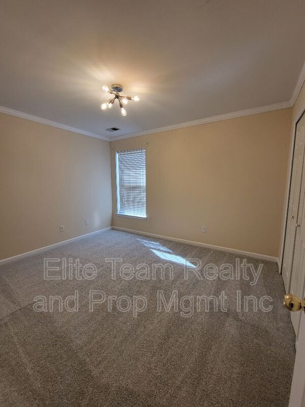 Building Photo - 4702 Ambridge Dr
