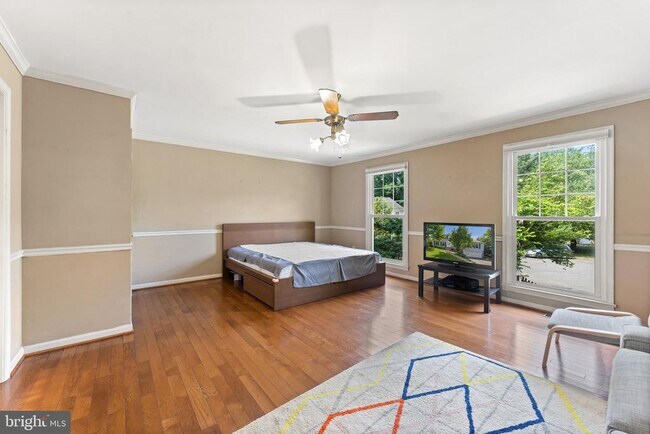 Building Photo - 8000 Sandburg Ct