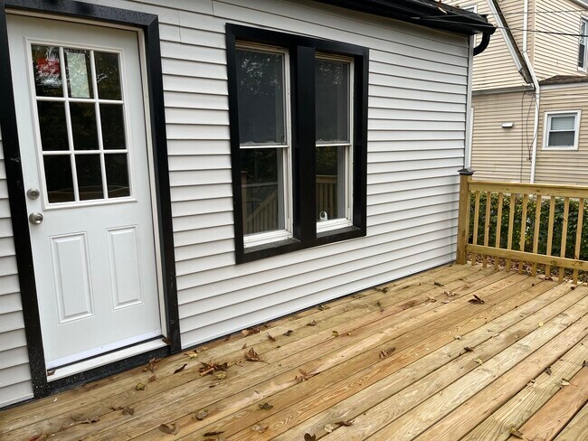 Back Door - 199 N Clinton St