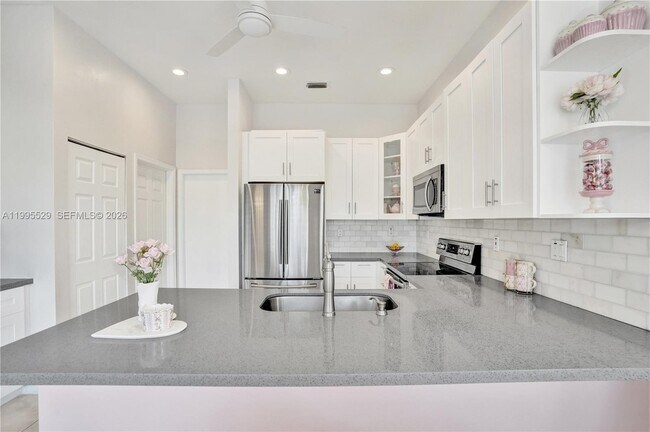 Building Photo - 6928 NW 33rd St